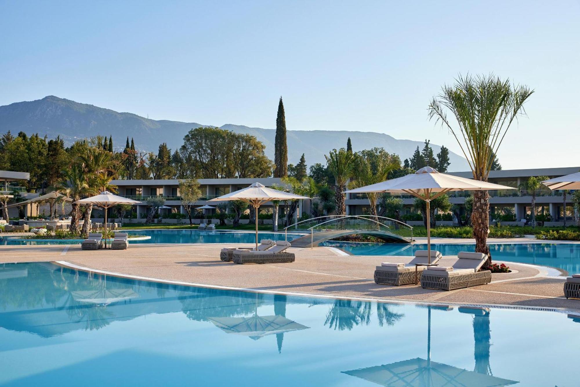 Отель Ikos Odisia Corfu  Экстерьер фото